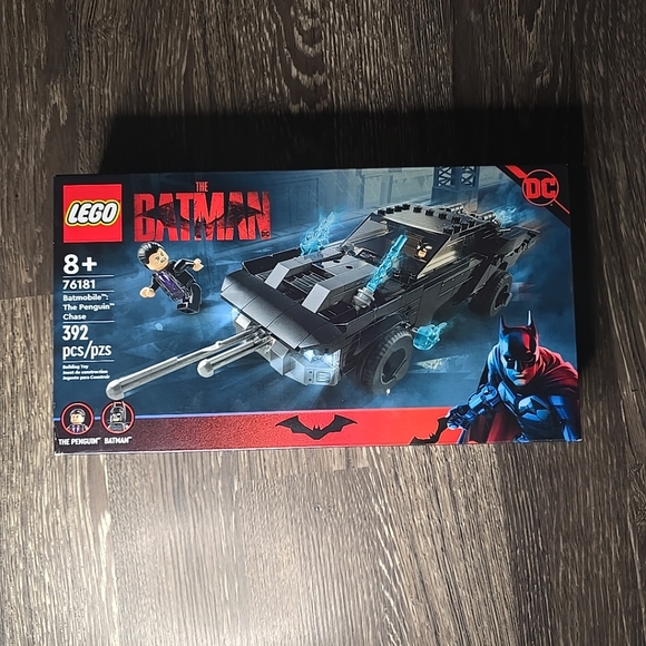 LEGO DC Batman Batmobile: The Penguin Chase 76181 - Picture 1 of 9